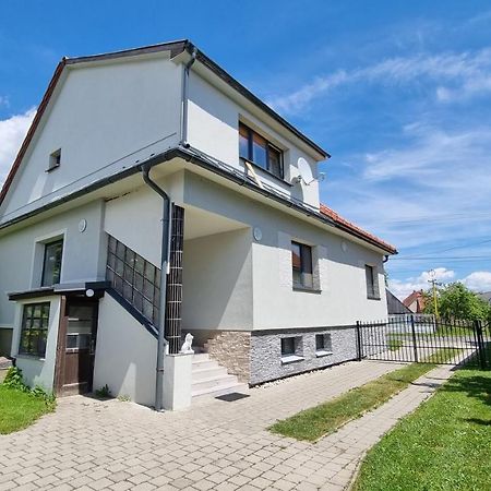 Apartmany Sebastian Прибилина Екстериор снимка